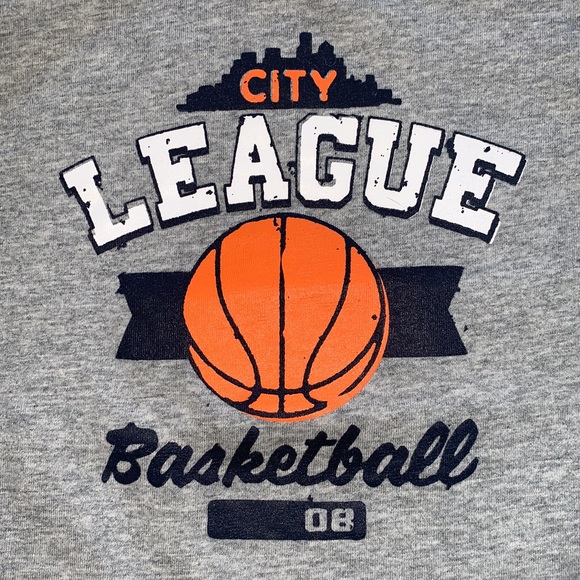 sleeveless basketball shirt. Little boys size 4T. - Picture 3 of 4